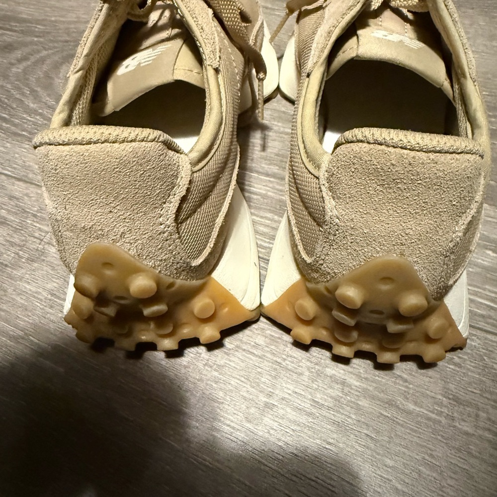 New Balance 327 Women's Lifestyle shoes - size 7 - NEW - Picture 3 of 4